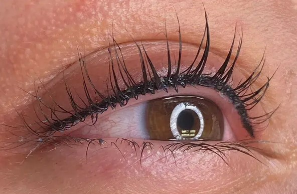 Kalıcı Dipliner Göz Makyajı